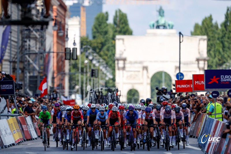 European Championships Munich 2022 - 2022 UEC Road Elite European Championships - Women's Road Race - 21/08/2022 - Scenery - Peloton - photo Ivan Benedetto/UEC/SprintCyclingAgency?2022